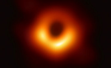 Relatività e buchi neri